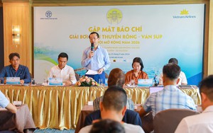 Gần 900 VĐV hội tụ tại giải Bơi chải thuyền rồng và ván SUP Hà Nội mở rộng 2026
