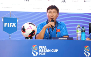 HLV Kim Sang Sik lý giải quyết định chọn Đình Bắc làm đội phó