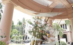 Độc đáo tác phẩm Ikebana tạo nên 'Sóng trăng' giữa lòng Hà Nội