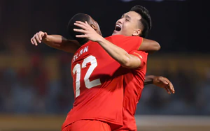 Kết quả V-League: Đình Bắc không ghi bàn, CAHN FC vẫn khởi đầu hoàn hảo