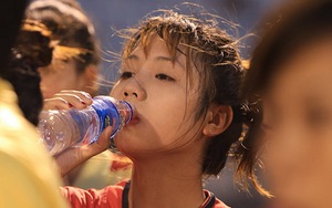 Nữ cầu thủ Việt 'phát sốt' chỉ sau một đêm