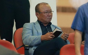 HLV Park Hang Seo trở lại, V-League thêm sức 'nóng'