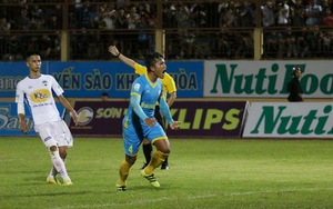 HLV Lê Thụy Hải: ‘Trọng tài có lý khi thổi phạt 11m HAGL, đừng nói họ thổi bừa’