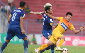 FLC Thanh Hóa lại thua, HLV Đức Thắng xin thêm thời gian