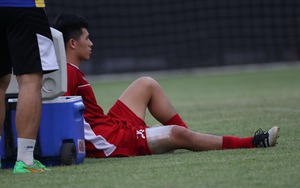 Đình Trọng chấn thương, U23 Việt Nam thiệt quân trận gặp Bahrain