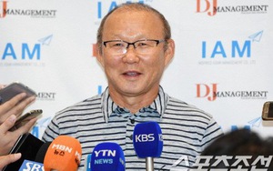 HLV Park Hang Seo gây ‘sốt’ khi quay về Hàn Quốc, nhắc chuyện hợp đồng với VFF