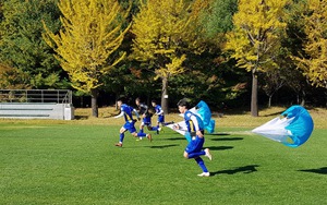 Tuyển Việt Nam hối hả đón 'quân xanh' Incheon, thầy Park cho Trọng Hoàng về cưới vợ