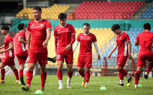 Tuyển Việt Nam tập trung cao độ đấu chung kết lượt đi với Malaysia