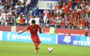 HLV Vital Borkelmans: ‘Chúng tôi chơi với sự sợ hãi trước tuyển Việt Nam’