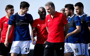 HLV Carlos Queiroz: ‘Việt Nam không dễ bị đánh bại’