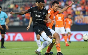 Tuyển thủ Thái Lan thích biểu diễn, Văn Lâm bị ‘vạ lây’