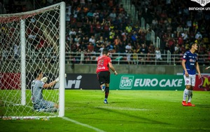 Điều gì đang xảy ra với Văn Lâm và Muangthong United?