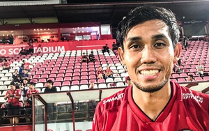 Thầy Văn Lâm vỡ òa cảm xúc sau chiến thắng đầu tay cùng Muangthong