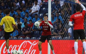 HLV Park Hang Seo tặng hồng sâm cho Xuân Trường và Văn Lâm