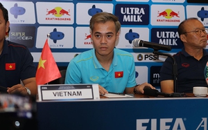 Tin ĐT Việt Nam ngày 26/5: HLV Park Hang Seo chờ Văn Lâm đến phút chót