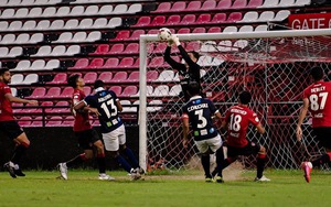 Văn Lâm sắp ký hợp đồng với Cerezo Osaka