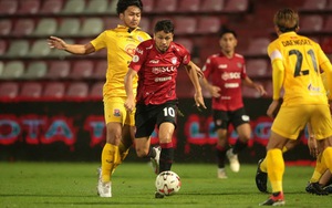 HLV của Văn Lâm chia tay đội bóng sau trận thua ‘tức tưởi’