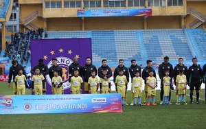 Ban tổ chức Siêu Cup quốc gia phản hồi về sự cố trang phục của cầu thủ nhí