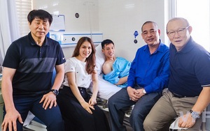 HLV Park Hang Seo tiếp tục động viên Hùng Dũng