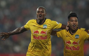 HLV Kiatisuk: ‘Ước mơ mang Chanathip về HAGL đá cặp cùng Công Phượng’