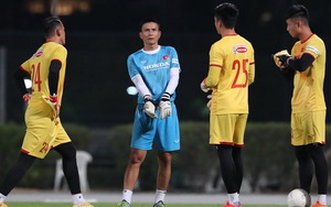 Tấn Trường rộng cửa bắt chính cho tuyển Việt Nam