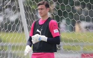 Văn Lâm không thi đấu trận gặp Kitchee