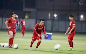 Đội hình xuất phát Việt Nam vs UAE: Quang Hải đá chính, Công Phượng dự bị