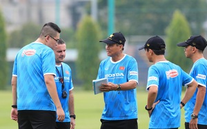 HLV Mai Đức Chung tôn trọng các đối thủ của tuyển nữ Việt Nam