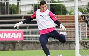 Văn Lâm phẫu thuật thành công, bắt đầu hồi phục