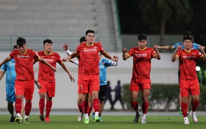 Cách nào để tuyển Việt Nam đánh bại Australia?