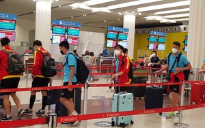 Tuyển Việt Nam di chuyển xuyên đêm từ UAE sang Oman