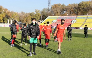 HLV Park Hang Seo và Văn Toản họp báo trước vòng loại U23 châu Á