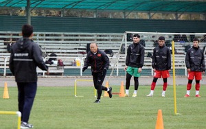 Thời tiết thử thách cầu thủ U23 Việt Nam