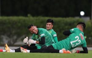 Tin ĐT Việt Nam vs Nhật Bản 10/11: Tấn Trường sẽ bắt chính, HLV Park Hang Seo họp báo