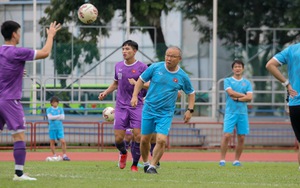 Tuyển Việt Nam ‘mổ băng’ Thái Lan sẵn sàng đá bán kết AFF Cup