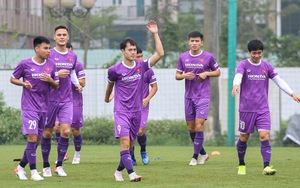 Tuyển Việt Nam đảo lộn kế hoạch vì COVID