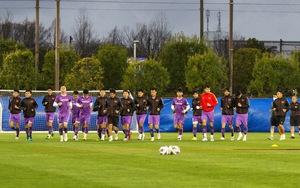 Thầy trò HLV Park Hang Seo gặp khó tại Nhật Bản