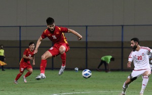 HLV Gong Oh Kyun khen U23 Việt Nam dù thua trắng UAE