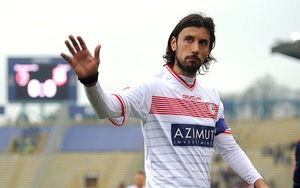 HI HỮU: Nhà vô địch World Cup tìm kiếm CLB mới trên… mạng xã hội