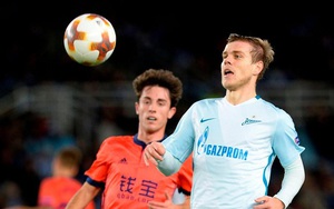 Đây xứng đáng là pha bỏ lỡ cơ hội điên rồ nhất năm 2017