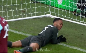 Sterling 'đá ra ngoài khó hơn đá vào trong', bị CĐV gọi là 'Tù trưởng'