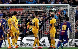 Messi đang giúp Barca tái hiện thành tích 'bất bại' của Arsenal