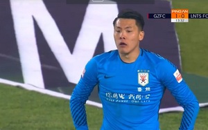 HÀI HƯỚC: Cầu thủ Trung Quốc liên tục bỏ lỡ cơ hội trước khung thành trống