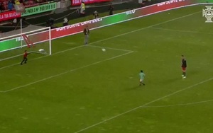 Con trai Ronaldo lập 2 siêu phẩm giống hệt cha sau khi Bồ Đào Nha đánh bại Algeria