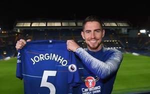 Nhờ tân HLV Sarri, Chelsea nẫng tay trên Jorginho ngay trước mũi Man City