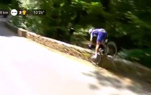 Cua-rơ lao xuống vực vẫn đạp 60km nữa để về đích ở Tour de France