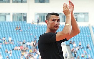 Thương vụ Cristiano Ronaldo khiến giá vé ở Serie A tăng gấp 7 lần