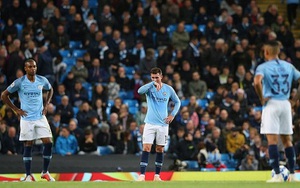 VIDEO Man City 1-2 Lyon: Guardiola bị treo quyền chỉ đạo, Man City thua sốc trên sân nhà