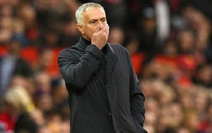 Mourinho: ‘Tôi cũng là con người như các bạn, những chỉ trích khiến tôi bị tổn thương’