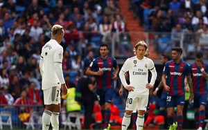 Real Madrid 1-2 Levante: 'Kền kền trắng' nếm trái đắng, Lopetegui sắp bị sa thải
